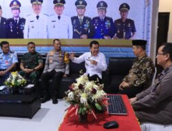 Deputi IV Kemenko Polkam Tinjau Pospam Ops Ketupat Semeru 2025 di Madiun