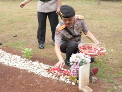 Hari Bhayangkara ke 79 Kakorsabhara Baharkam Polri Tabur Bunga di Taman Makam Pemuliaan Bogor