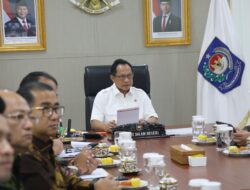 Mendagri Minta Kepala Daerah Hadir dan Simak Arahan Presiden saat Launching Koperasi Merah Putih