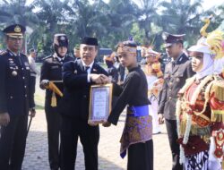 Momentum HUT Bhayangkara ke-79, Polres Madiun Beri Penghargaan Kepada Generasi Muda Berprestasi