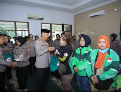 Peringati Hari Jadi ke-77, Polwan Polres Madiun Gelar Baksos