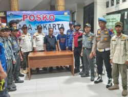 Polsek Kepulauan Seribu Utara Bersama TNI Melakukan Patroli Malam Aman Nusa 1 2025