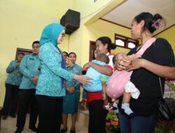 Temui Kader PKK dan Posyandu di Kabupaten Ngada, Yane Bima Tekankan Pentingnya Imunisasi